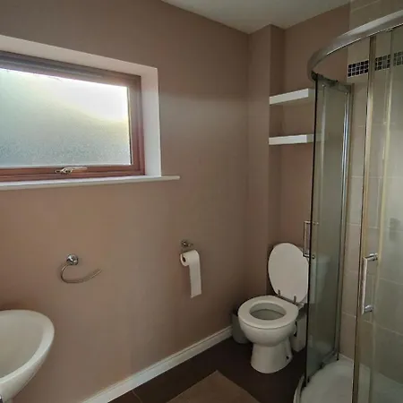 Spacious 3 Bedroom 3*